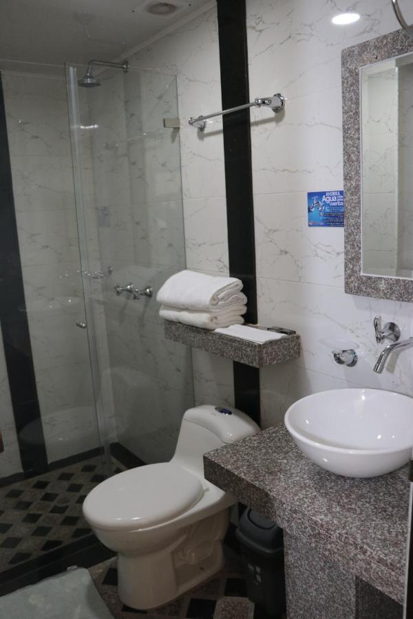 Hotel Castellana Group Μπογκοτά Εξωτερικό φωτογραφία